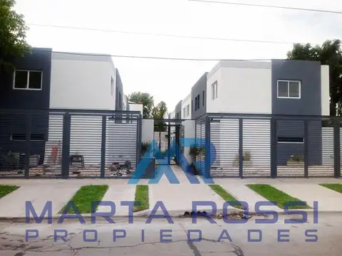 Casa 3 ambientes con 2 baños