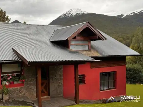 Casa 4 ambientes con 2 baños