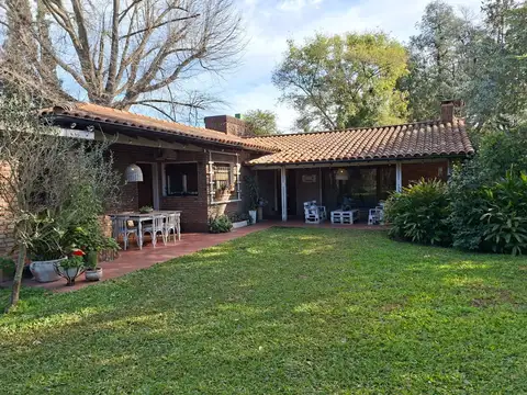 CASA LOS ÑANDUCES - LOTE AMPLIO - JARDÍN Y PILETA 