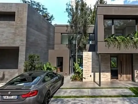 OPORTUIDAD VENTA CASA 4 AMB EN LELOIR VILLEGE