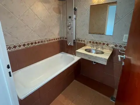 Avenida General Mosconi 3000