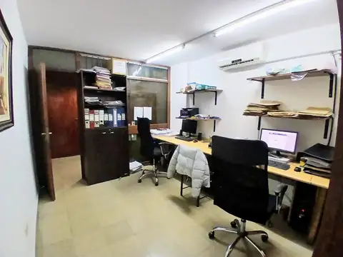 Oficina 3 ambientes con 1 baño