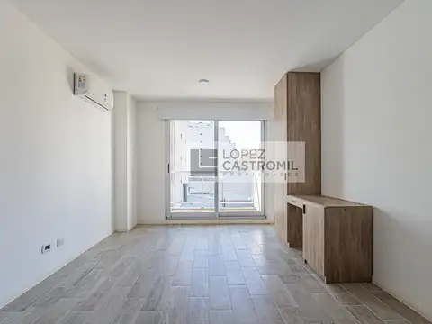 IMPECABLE SEMIPISO! A ESTRENAR! Balcón al frente con vista abierta! Muy luminoso! Todo luz y sol! Amenities! ÚNICO! OPORT!