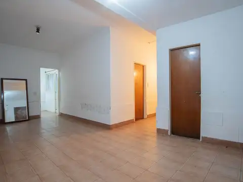 VENTA CASA 4 AMBIENTES HURLINGHAM OPORTUNIDAD