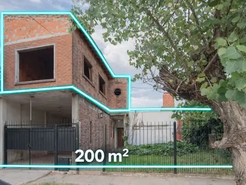 VENTA CASA 4 AMBIENTES HURLINGHAM OPORTUNIDAD