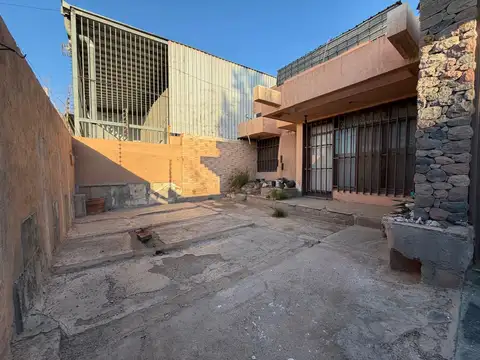 CASA EN VENTA 3 DORMITORIOS, GUAYMALLÉN 