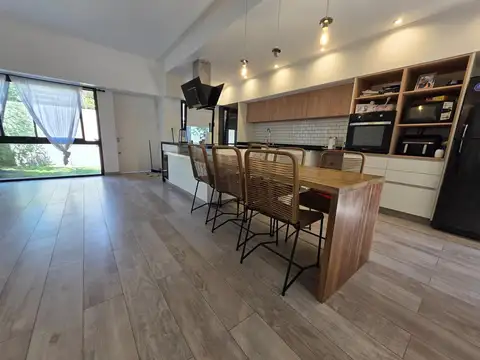 Casa en Venta en Castelar Norte, USD 350.000