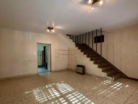 Casa en venta - 4 Dormitorios 3 Baños - Coghlan