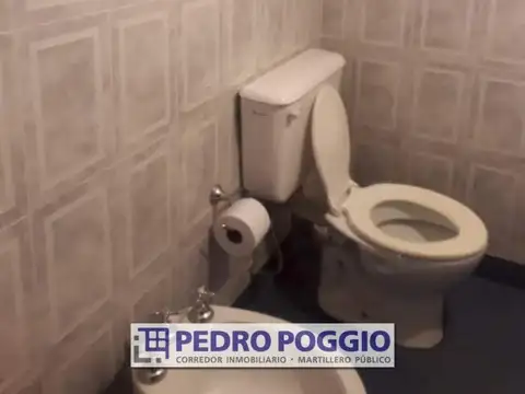 Casa 5 ambientes con 2 baños