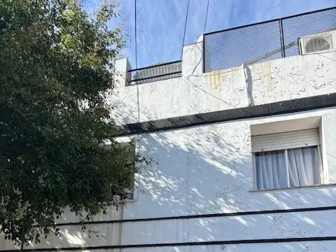 TIPO CASA AL FRENTE en venta en Boedo