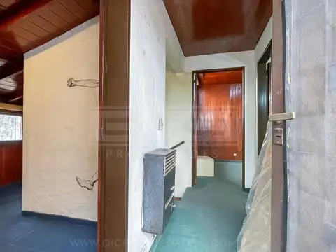 Casa en Venta con 3 cocheras