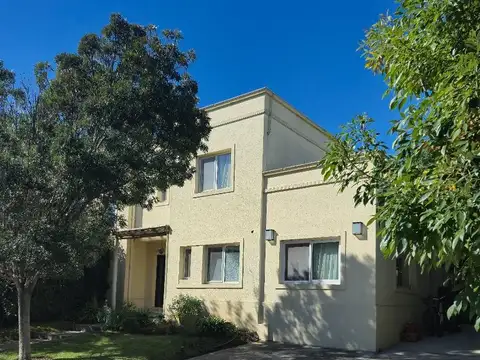 CASA  | 219 m2 | 3 DORM + PLAY| PARRILLA Y PILETA