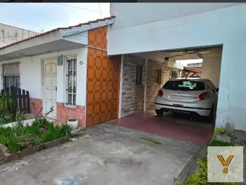 Coronel Suarez e/ Bolívar y Moreno