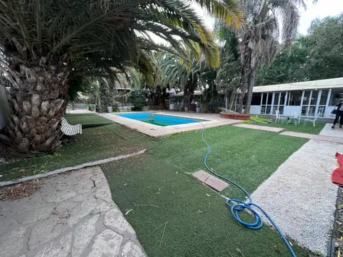 Quinta en Venta en Villa Luzuriaga, USD 130.000
