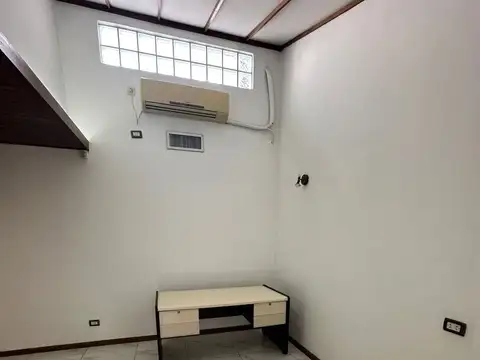 Oficina 2 ambientes con 1 baño