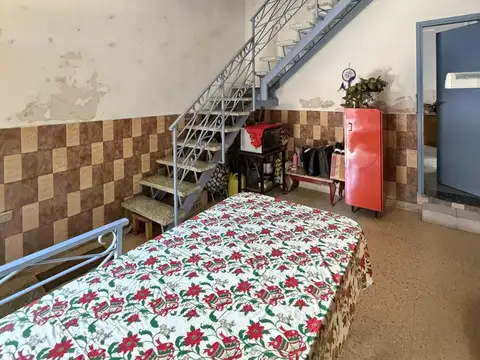 Depto Tipo Casa 4 ambientes con 2 baños