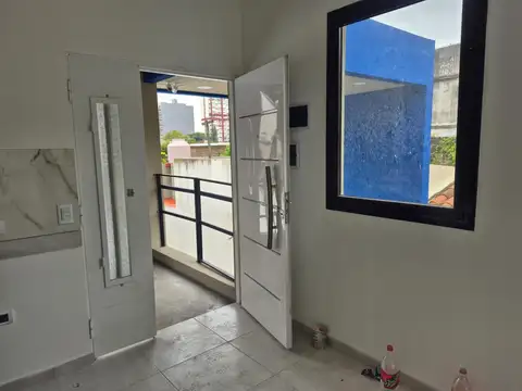 Oficina en Alquiler en Wilde, $ 700.000