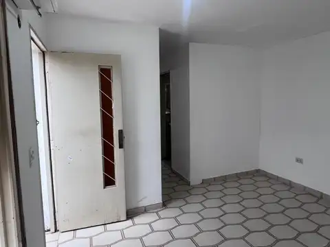 Depto Tipo Casa 2 ambientes con 1 baño