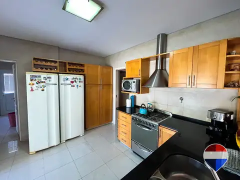 Casa 5 ambientes con 2 baños