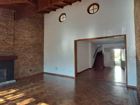 Casa en Alquiler de 3 dormitorios