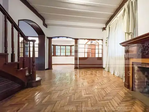 Casa 6 ambientes con 3 baños