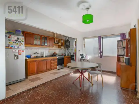 VENTA PH 5 AMBIENTES AL FRENTE 337 M² TOTALES  PATIO, BALCÓN Y TERRAZA ALMAGRO SUR