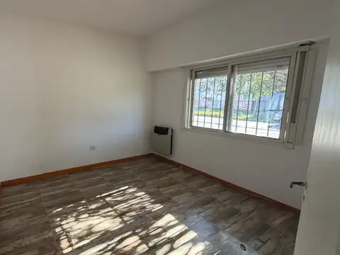 Casa 2 ambientes con 1 baño