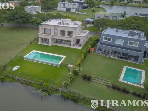 Espectacular casa a la venta Increibles vistas a Laguna central Islas PG