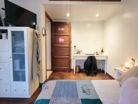 CASA 3 AMBIENTES + ESCRITORIO, PATIO Y COCHERA