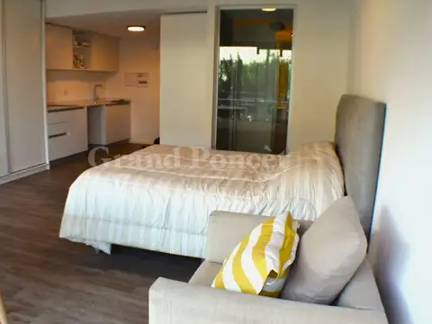Monoambiente con Balcón