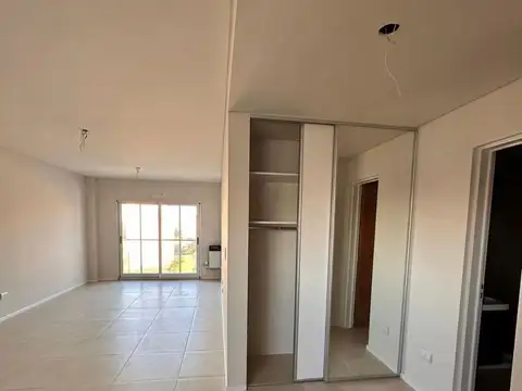 Departamento en Alquiler en Zárate, $ 550.000