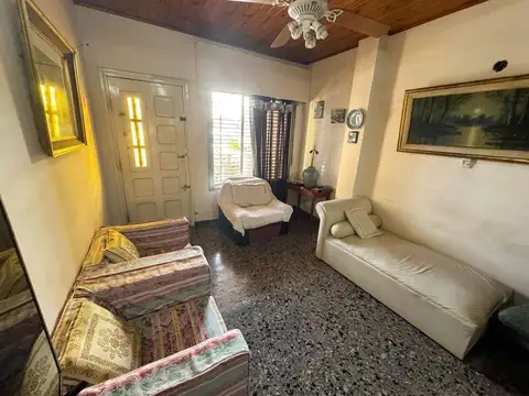 CASA 3 AMBIENTES  CON PATIO FLORENCIO VARELA