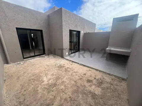 Venta de duplex en Manantiales, 2 dorm.