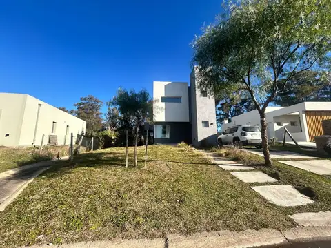 Casa en Venta en Pilar del Este - Santa Elena, USD 159.000