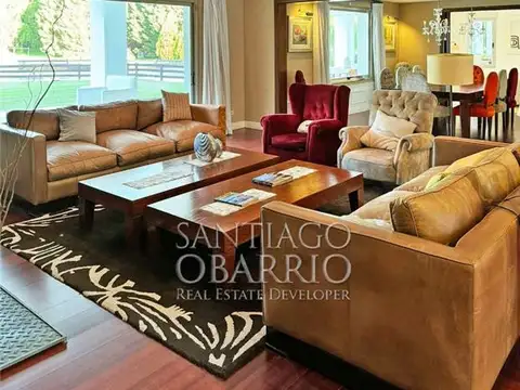 Increíble casa en Venta de casi 800m2 en La Colina Villa de Campo de Lujan 100
