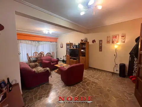 Depto Tipo Casa en Venta 40 años