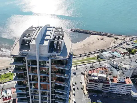 VENTA - Departamento 3 ambientes con vista al mar y cochera en UNKANNY TOWER, Varese Mar del Plata