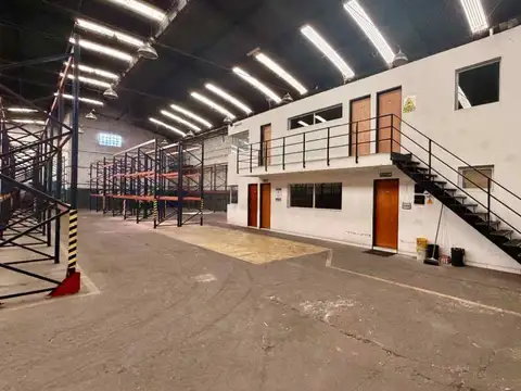 EXCELENTE GALPÓN DE 916,12M2 - DEPOSITO/INDUSTRIA.