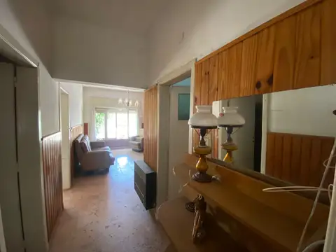 Casa 2 ambientes con 2 baños
