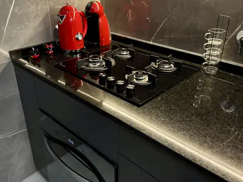 En Venta Departamento de 2 ambientes de categoría con super balcón al frente – Villa Lugano