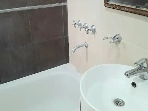 Depto Tipo Casa en Venta en Pompeya, USD 55.000