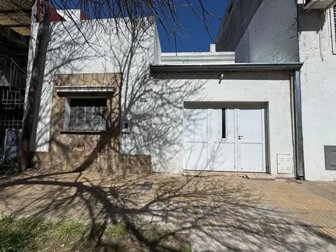 VENTA DE CASA A REFACCIONAR EN FOMENTO 9 DE JULIO