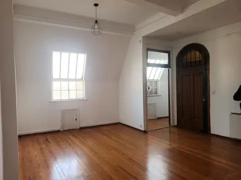 ALQUILER Excelente Oficina de 2 Ambientes Muy Luminosa en Recoleta