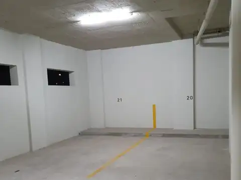 VENTA 2 COCHERAS EN MACROCENTRO