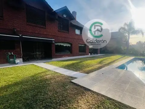 Casa 4 ambientes con 4 baños