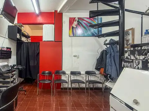 VENTA LOCAL CON SOTANO GALERIA EVES PEATONAL.