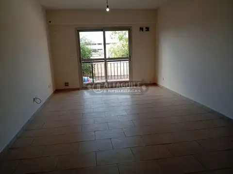 Departamento en Alquiler en San Antonio de Padua, $ 620.000