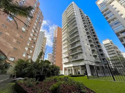 Espectacular departamento en alquiler con vista al Río y cochera en La Isla, Olivos.