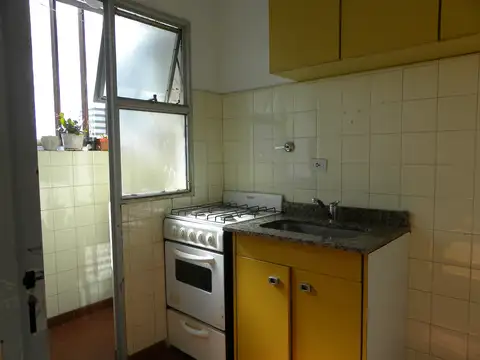 Departamento en Alquiler en Parque Rivadavia, $ 600.000