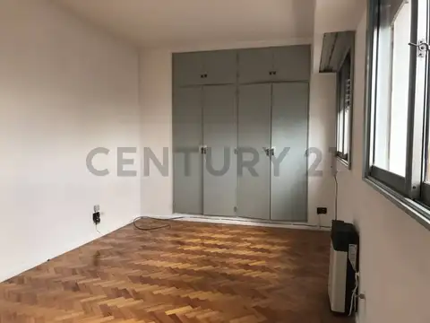Departamento en Alquiler en Parque Rivadavia, $ 750.000